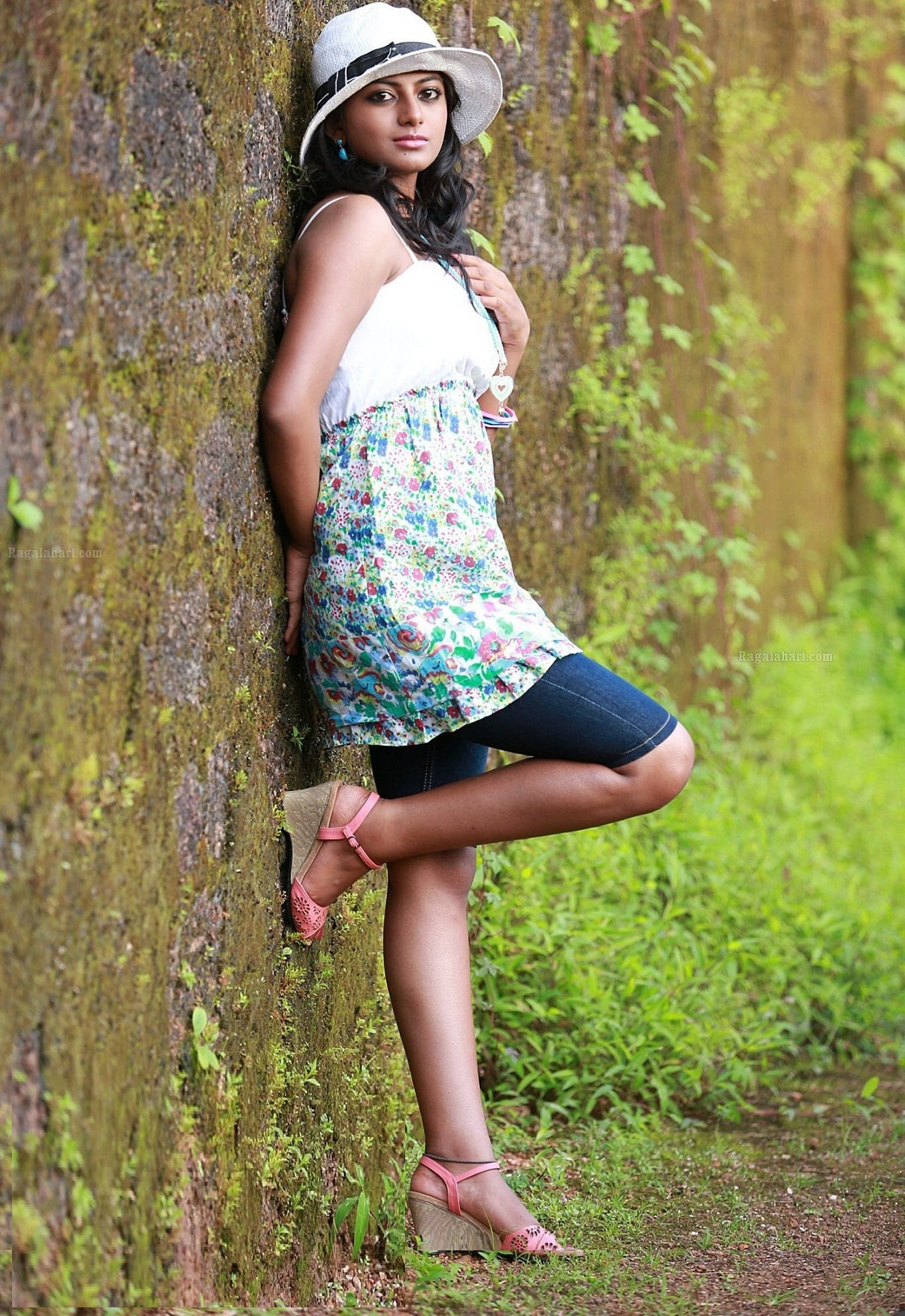 Anandhi